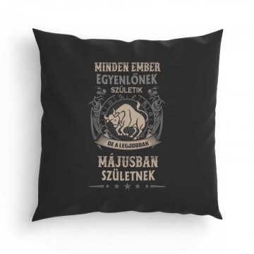 Minden Ember Egyenlő Bika (05) Párna