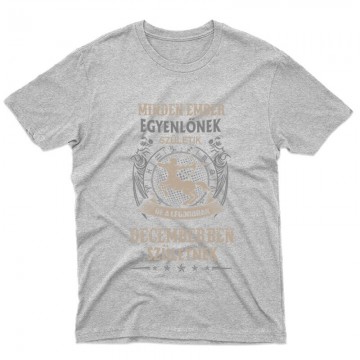 Minden Ember Egyenlő Nyilas(12) Férfi póló