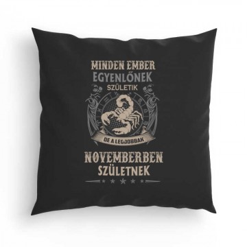 Minden Ember Egyenlő Skorpió(11) Párna