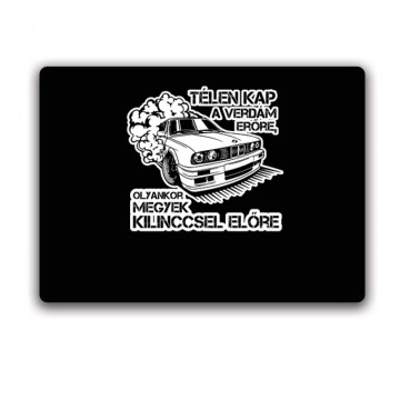 Kilinccsel előre BMW Egérpad