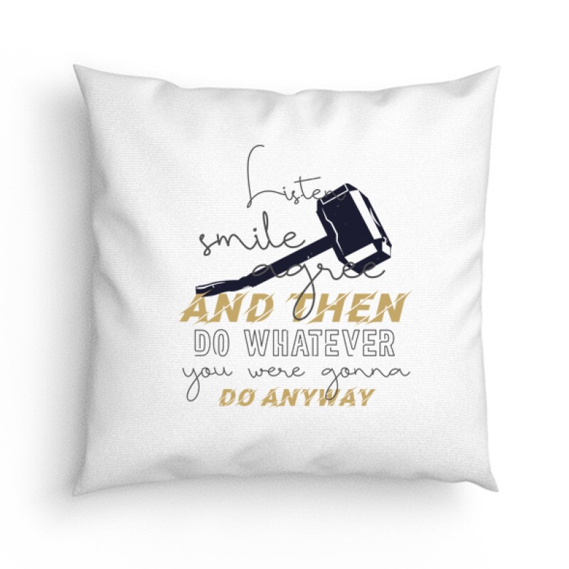 Listen, smile, agree Párna