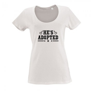 He’s adopted Női O Nyakú Póló
