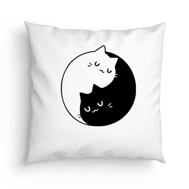 Yin Yang Cats Párna
