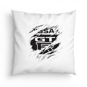Nissan GTR tépett Párna