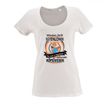 Minden férfi egyenlőnek Női O Nyakú Póló