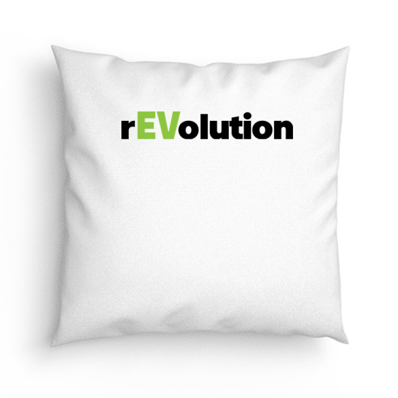 Revolution Párna