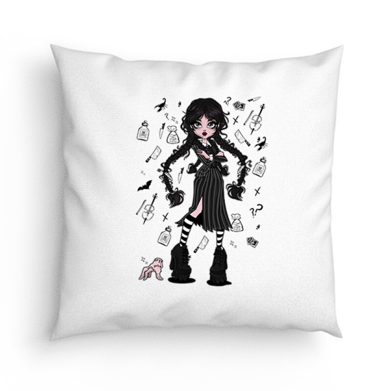 Wednesday and Thing Párna