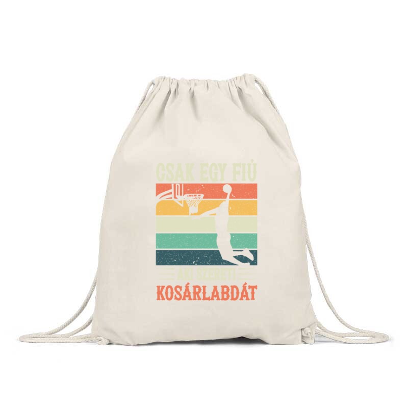 Egy fiú aki szereti a kosárlabdát Hátizsák