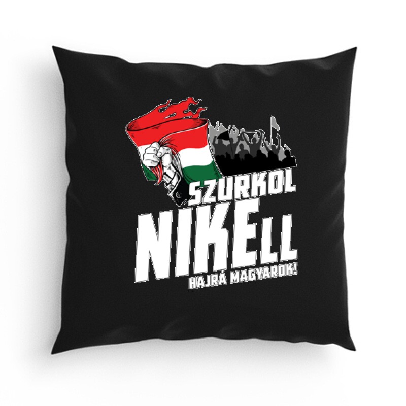 Szurkolni kell - zászló Párna