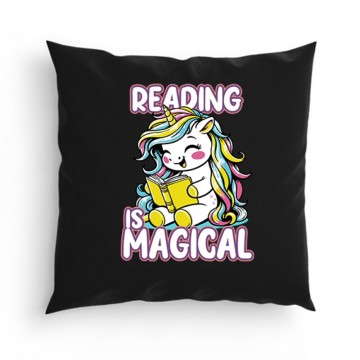 Reading is magical Párna