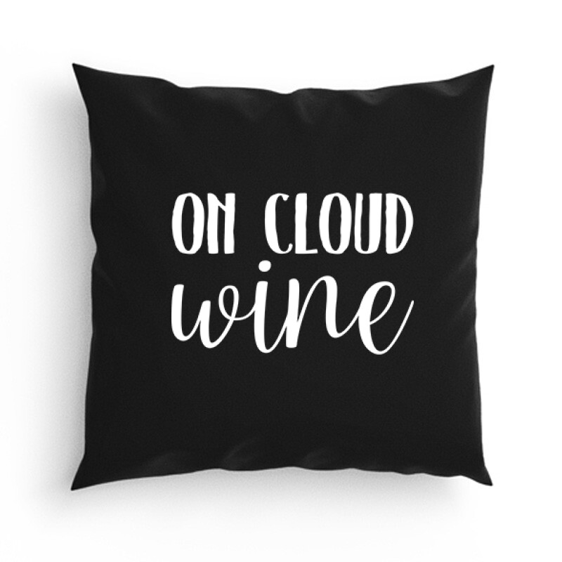 On Cloud Wine Párna