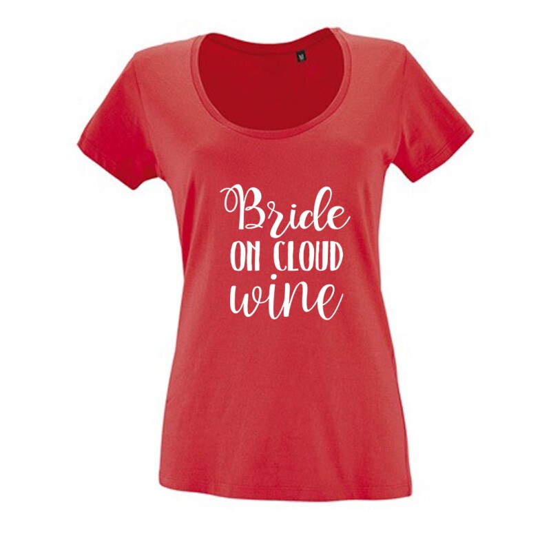 Bride on Cloud Wine Női O Nyakú Póló