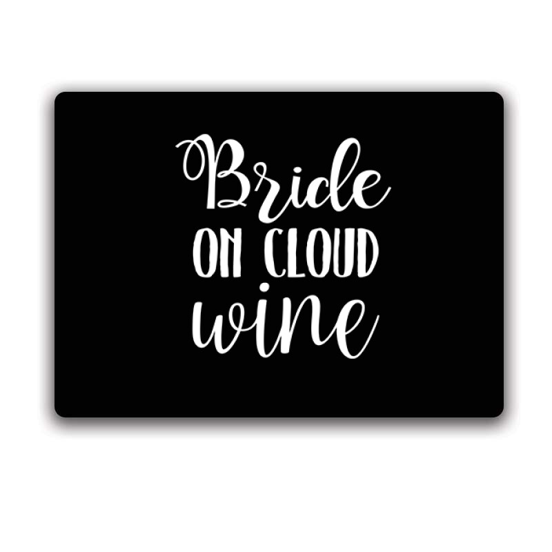 Bride on Cloud Wine Egérpad