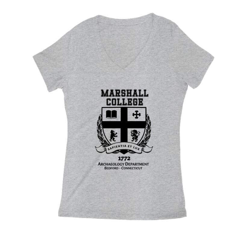 Marshall college 1772 Női V Kivágott póló